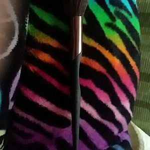 Lucie 1010 small contouring brush